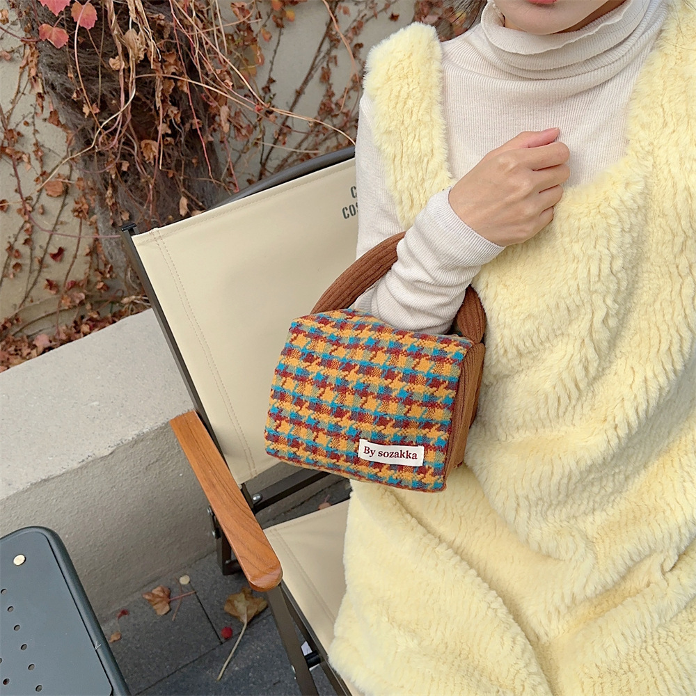 31194 Autumn and Winter new thousand-bird check woolen handbag, new hand-held bag, portable shopping hand-held bag Item Picture
