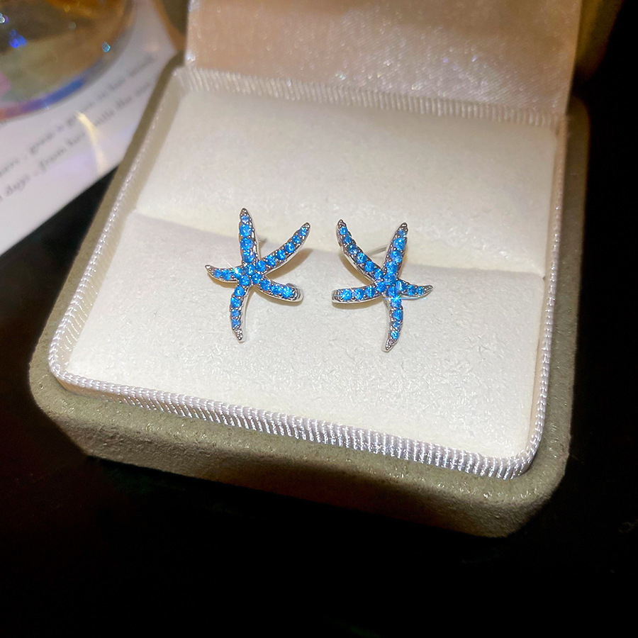 Pendientes de flor de cristal de aguja de plata, cuentas de arroz de cristal, pendientes azules, pendientes de estilo de vacaciones frescas, pendientes de lujo ligero, de alta calidad, mujeres