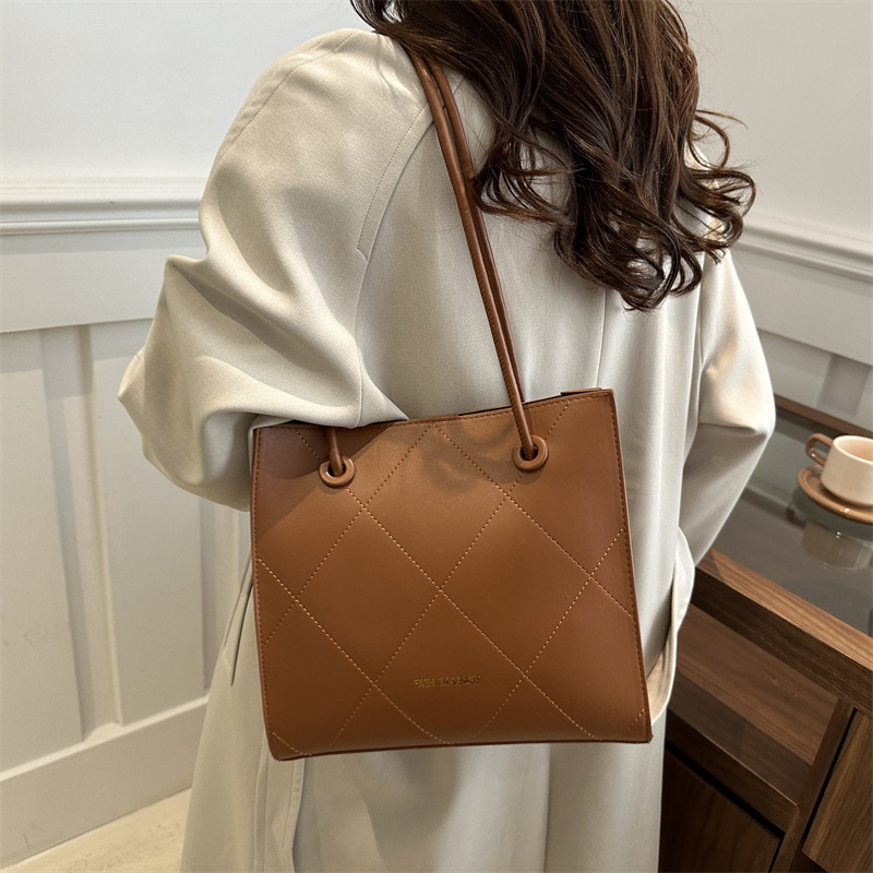 2025 primavera nuevo bolso de hombro, bolso de cubo de gran capacidad, bolso de mujer, bolso de viaje retro, bolso especial