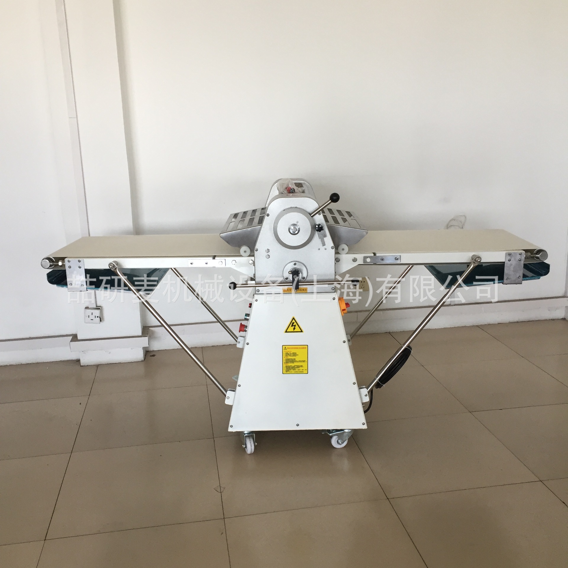 500型酥皮机 丹麦面包机面团开酥机 落地式酥皮机立式起酥机