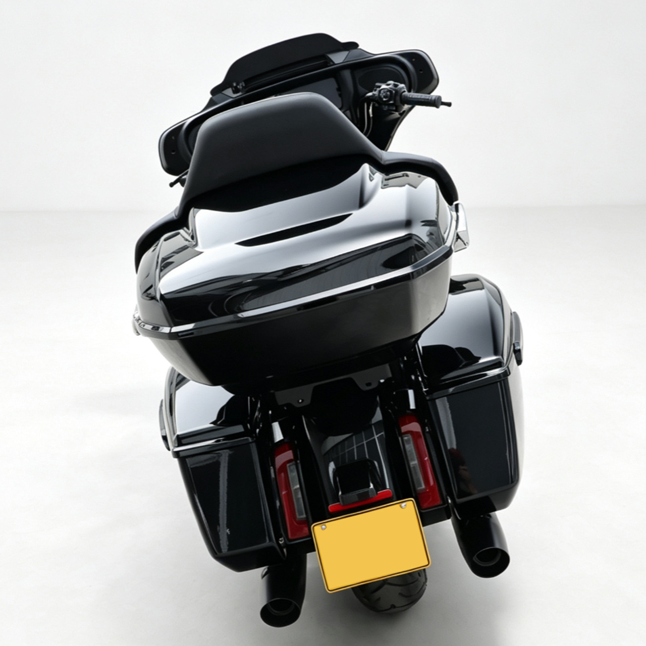 Suitable for Harley-Davidson Street Glide, Road Glide, and CVO models; aftermarket rear luggage rack and storage box for Street Glide and Road Glide models, 24-26 inches