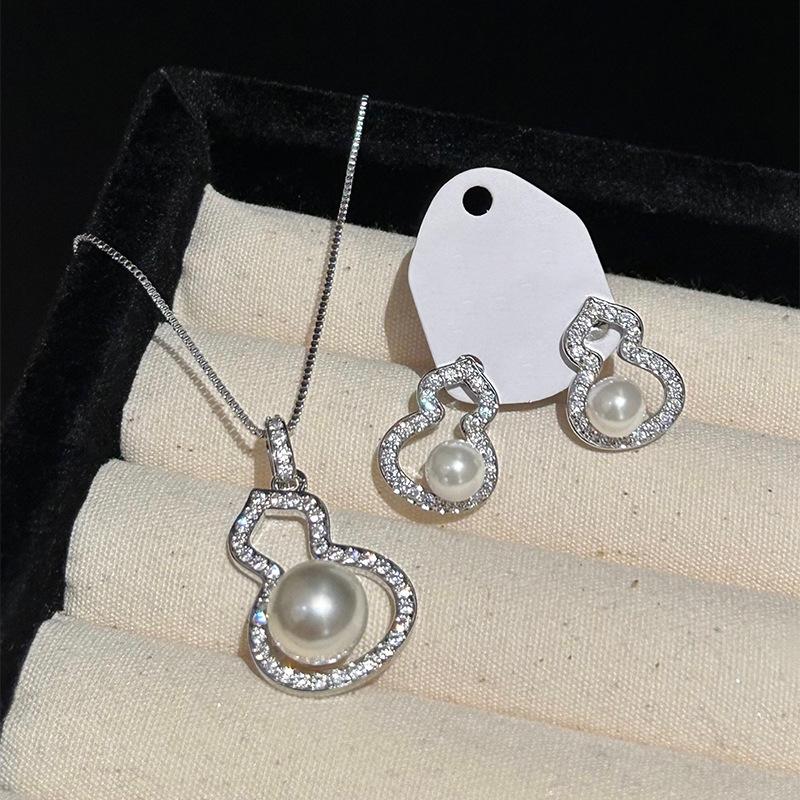 Aguja de plata circón Perla pendientes de la perla collar traje de moda Luz de lujo de alto grado pendientes de joyería de diseño personalizado para las mujeres