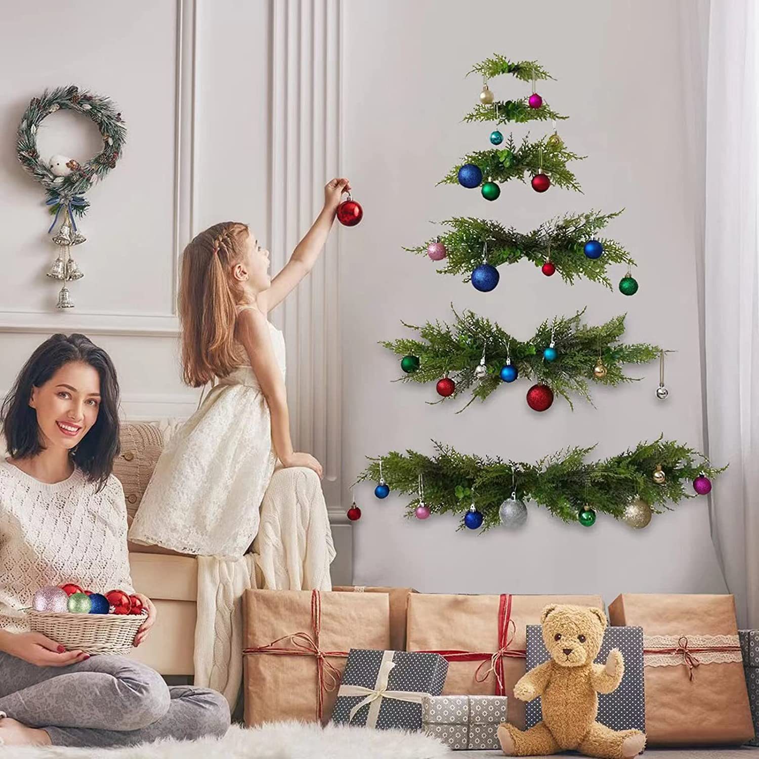 Christmas decoration home wall hanging cross-border Christmas wreath new simulated pine tree American indoor courtyard wall hanging wholesale