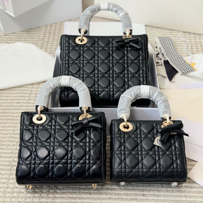 Cross-border foreign trade Didi Lady mini chain three-compartment bowknot quilted lattice pattern shoulder handbag Cross-border foreign trade Didi Lady mini chain three-compartment bowknot quilted lattice pattern shoulder handbag