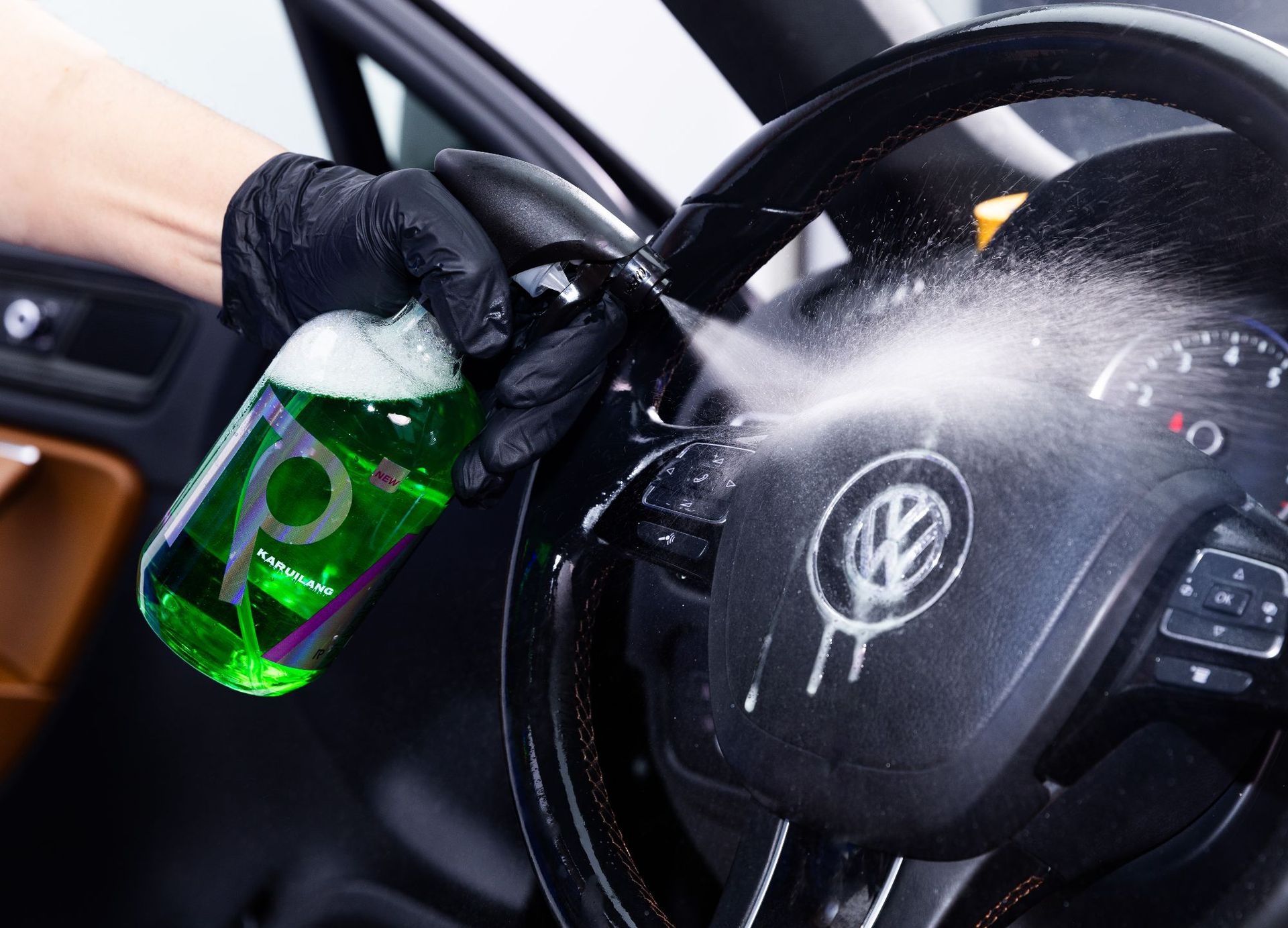 Kari Lang Manufacturer Wholesales Multi-Functional Cleaning Agents, Car Cleaning and Maintenance Neutral Non-Irritating Cleaning Agents Wholesale