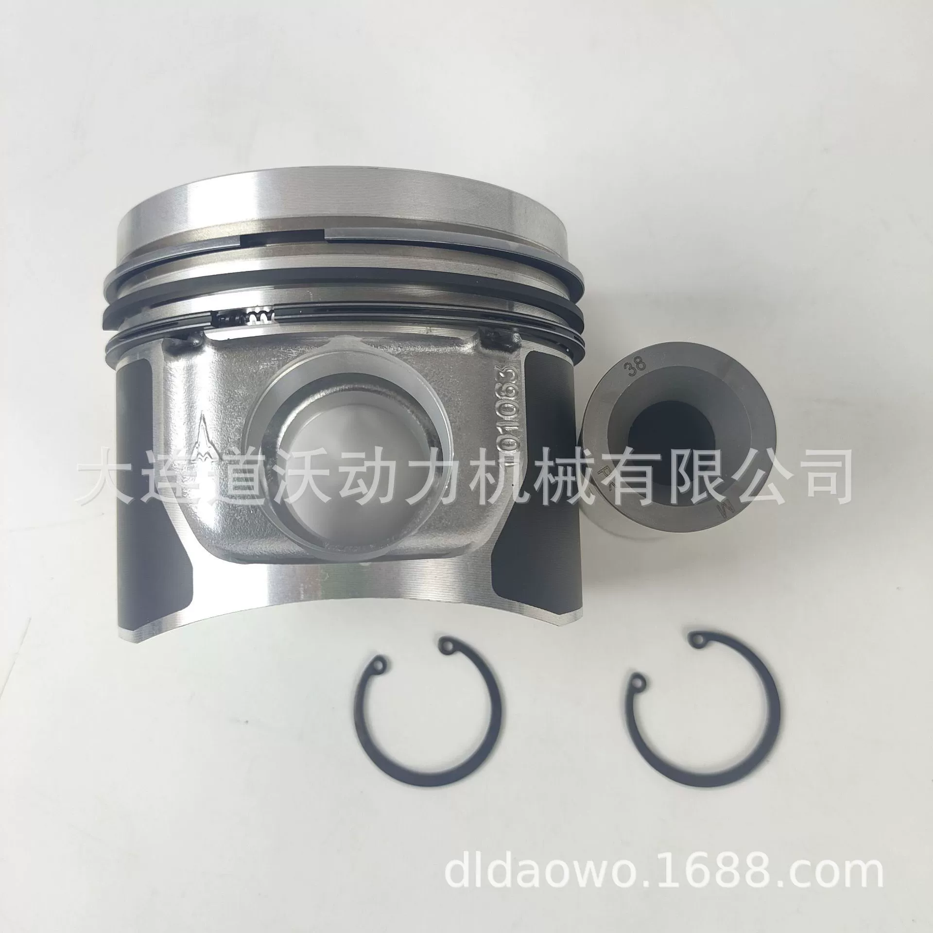 BFM2012C engine is enlarged 0.5 piston assembly 04284179 0428369
