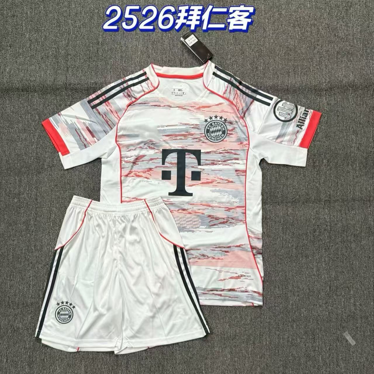 2526 equipación de visitante del Bayern