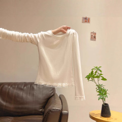白色正肩圆领长袖t恤女春季设计感下摆蕾丝拼接纯欲辣妹打底上衣