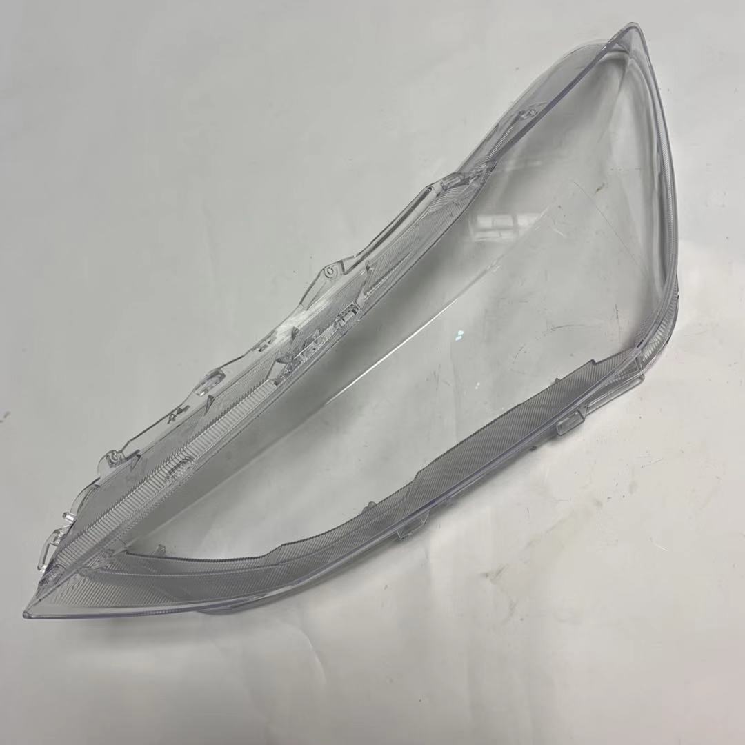 Suitable for 18 Saab D50 headlight lampshade headlight transparent lampshade headlight shell glass lamp shell