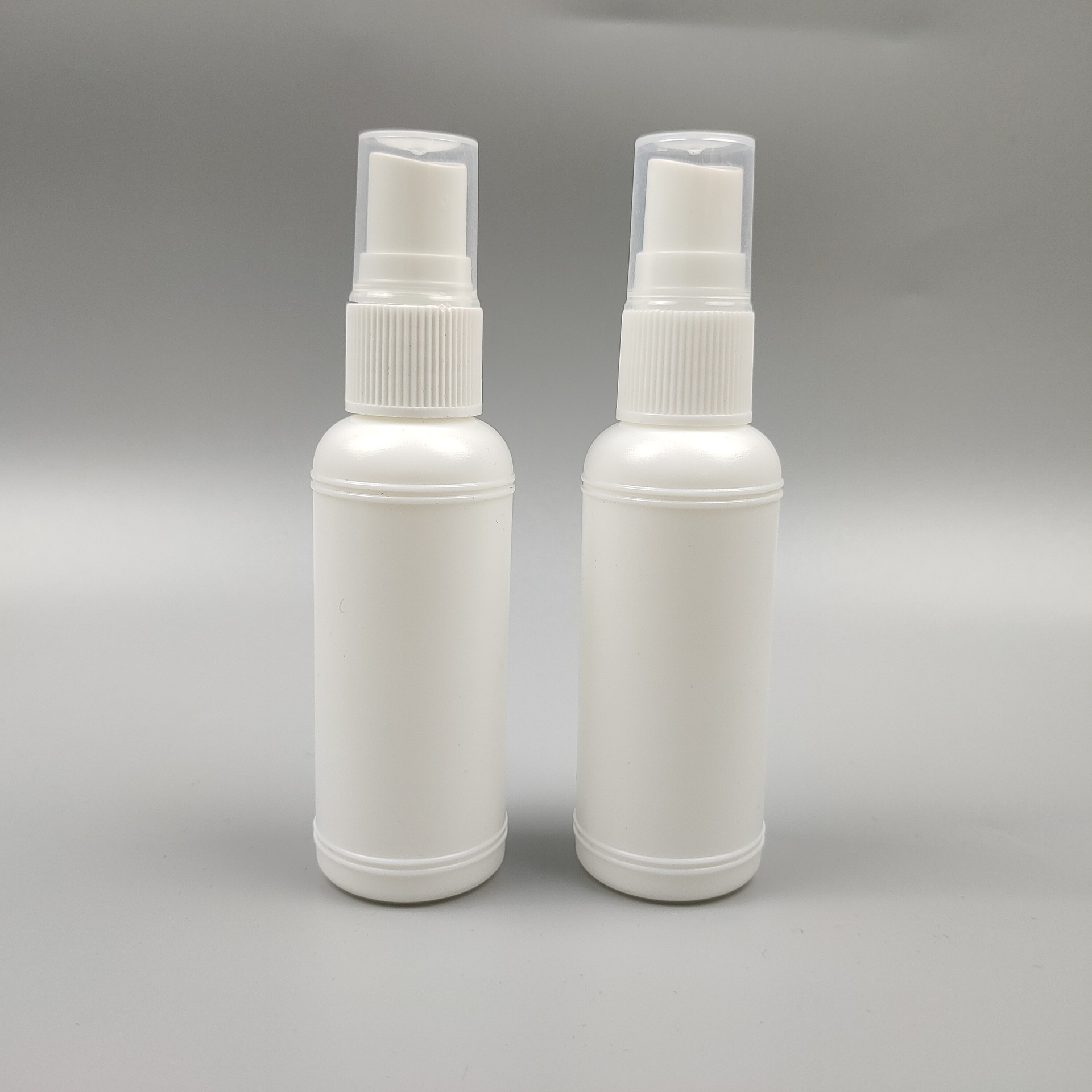 现货 50ml毫升喷雾瓶细雾香水小喷壶 避光塑料酒精消毒分装小喷瓶