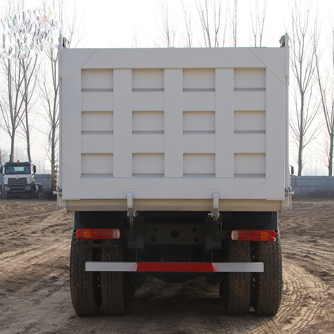Sinotruk Howo 371 Dump Truck, Specialized Engineering Earthmoving Truck, Rear Eight-Wheel Dump Truck