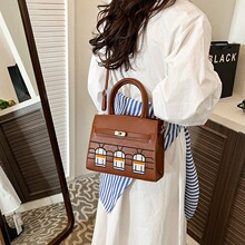 �p�݄P�������С���ӆμ����Ů�߼��Еr�аٴ�Ůʿб���