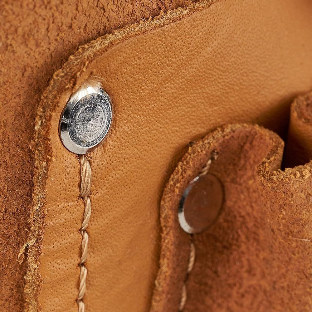 经典皮革工具围裙,采用头层粒面皮革制成,高级工具皮带,双爪滚扣