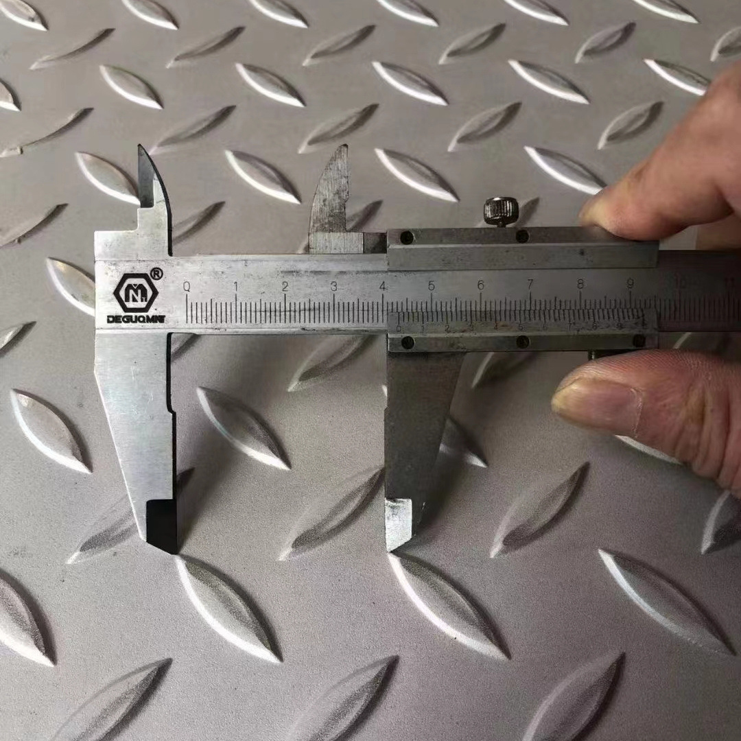 厂家批发201 430 304 321 316L 317L 310S 2205不锈钢防滑花纹板