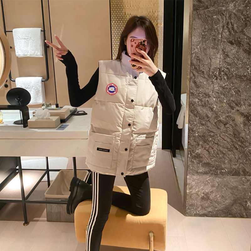 大鹅羽绒服马甲女款2023新款外穿羽绒马夹加绒加厚保暖外套