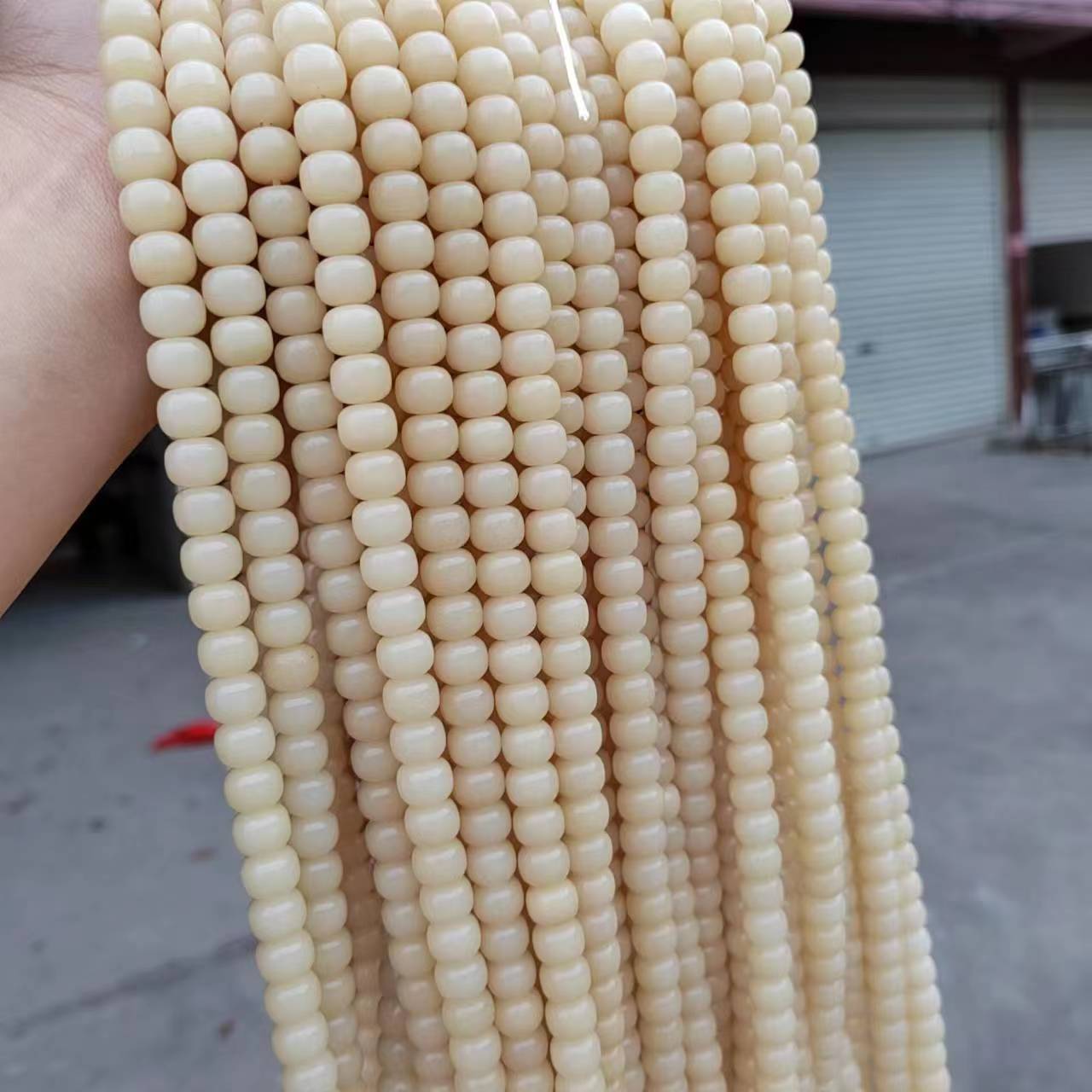 8*10mm 높은 투척 재료 비취 빛 액세서리가없는 108 일반 구슬