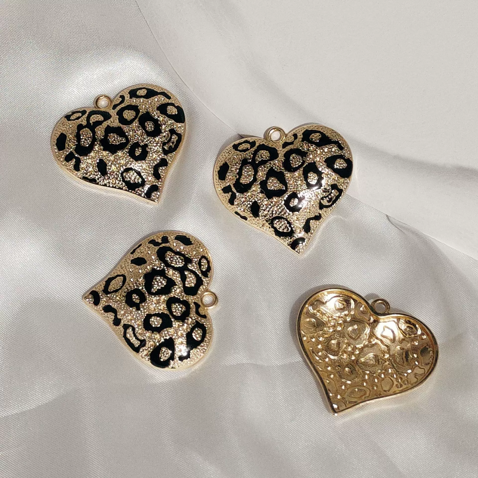 亚马逊热销不规则满钻滴油爱心挂件小众高级感桃心形饰品配件批发