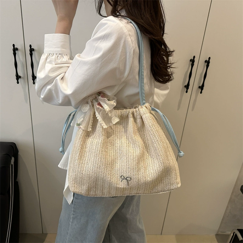 Capacious bucket, one-shoulder bag, straw beach fashionable shoulder bag, city style