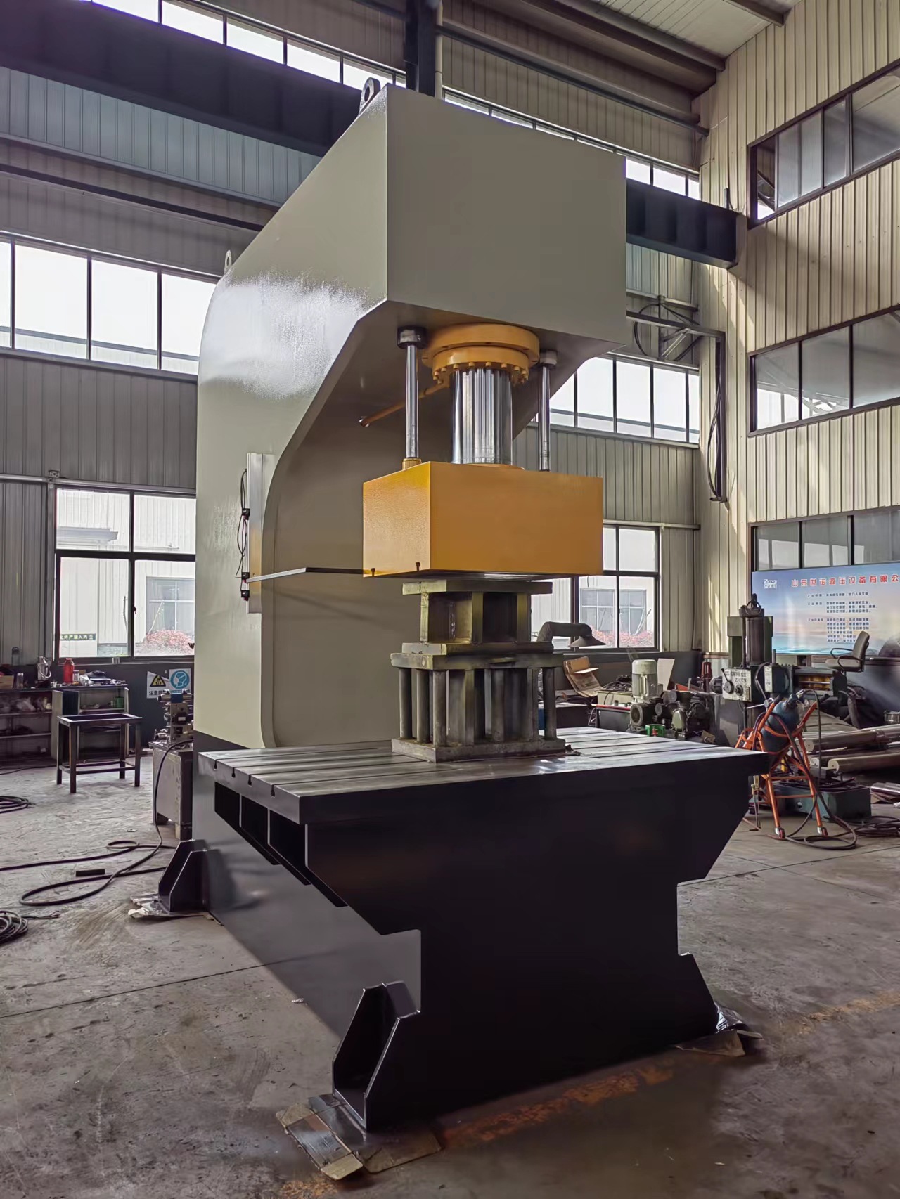 厂家20吨25吨30吨40吨50吨60吨63吨65吨80吨100吨120吨单柱液压机