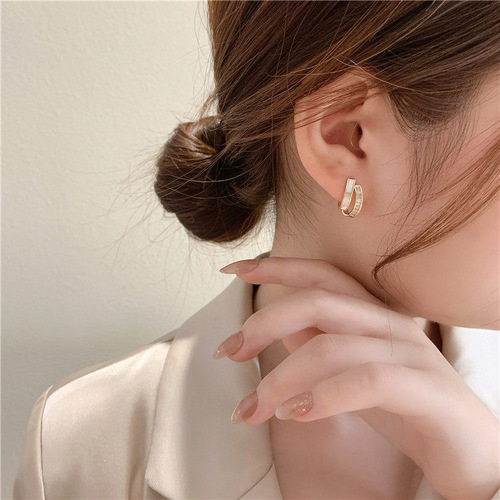 HI luck same style spliced ​​shell zircon earrings S925 silver ladylike temperament small fresh and exquisite earrings