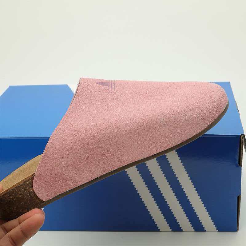 2026 New Cross-Border Suede Closed-Toe Flat Sole Couple's Casual Home Lazy Old Money Style Outdoor Birkenstock Slippers 2026 New Cross-Border Suede Closed-Toe Flat Sole Couple's Casual Home Lazy Old Money Style Outdoor Birkenstock Slippers