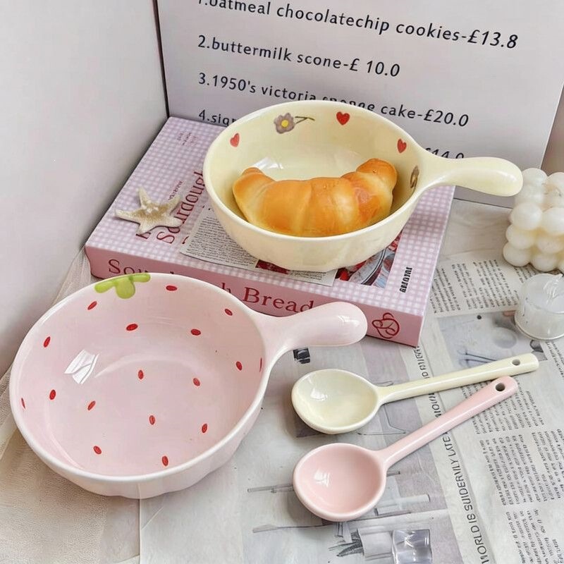 Cream-style strawberry wisteria flower handle bowl tableware, high-quality underglaze color, cute ceramic handle bowl for home use Cream-style strawberry wisteria flower handle bowl tableware, high-quality underglaze color, cute ceramic handle bowl for home use