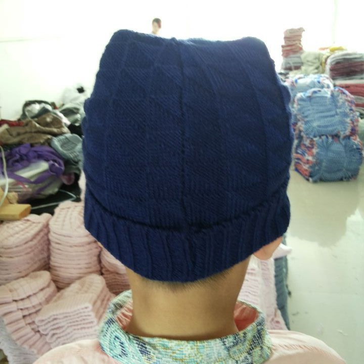 Venta al por mayor del fabricante, logotipo personalizable, gorros de lana acrílica, gorros cálidos de otoño e invierno para niños, accesorios de vestimenta, gorros de punto.