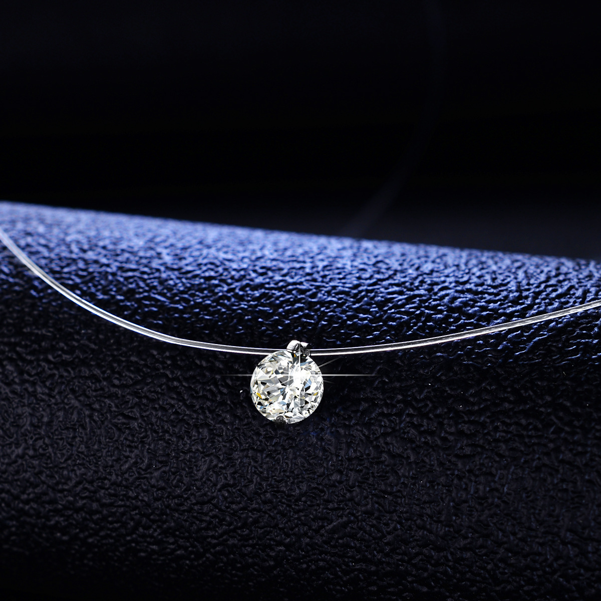 Shopping Occasion Sterling Silver Material Sterling Silver Moissanite Inlay Round Pendant Necklace