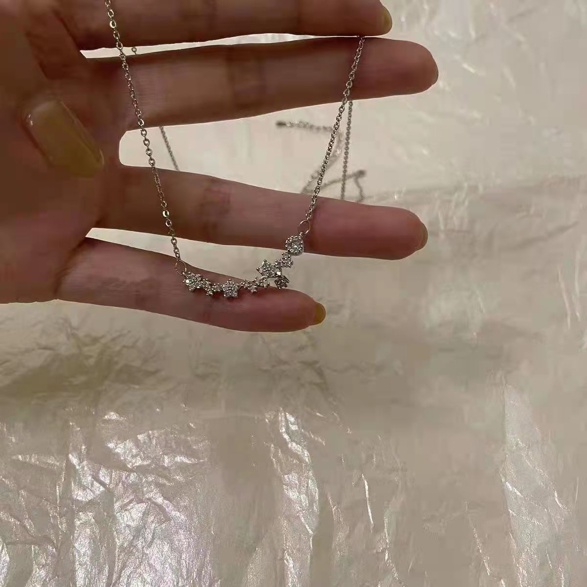 Alloy Material Flower Pattern Elegant Flower Zircon Alloy Cable Chain Pendant Necklaces Wholesale