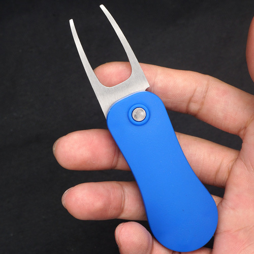 Green fork golf accessories lawn repair stainless steel folding ball fork spray plastic handle manufacturer supply