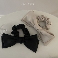 Zhao Lusi's satin black bow-shaped large intestine-style hair tie clip for short hairstyles, perfect for back-of-head updos—Korean design