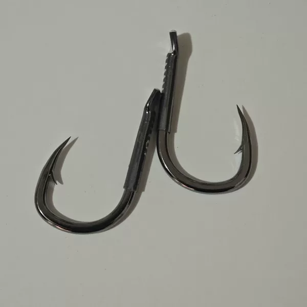 Large Fish Hooks for Bone Spurs, Specialized for Targeting Sturgeon, Giant Fish Hooks for Black Pit Competitive Fishing, Carp-Specific Fishing Hooks, Iseni