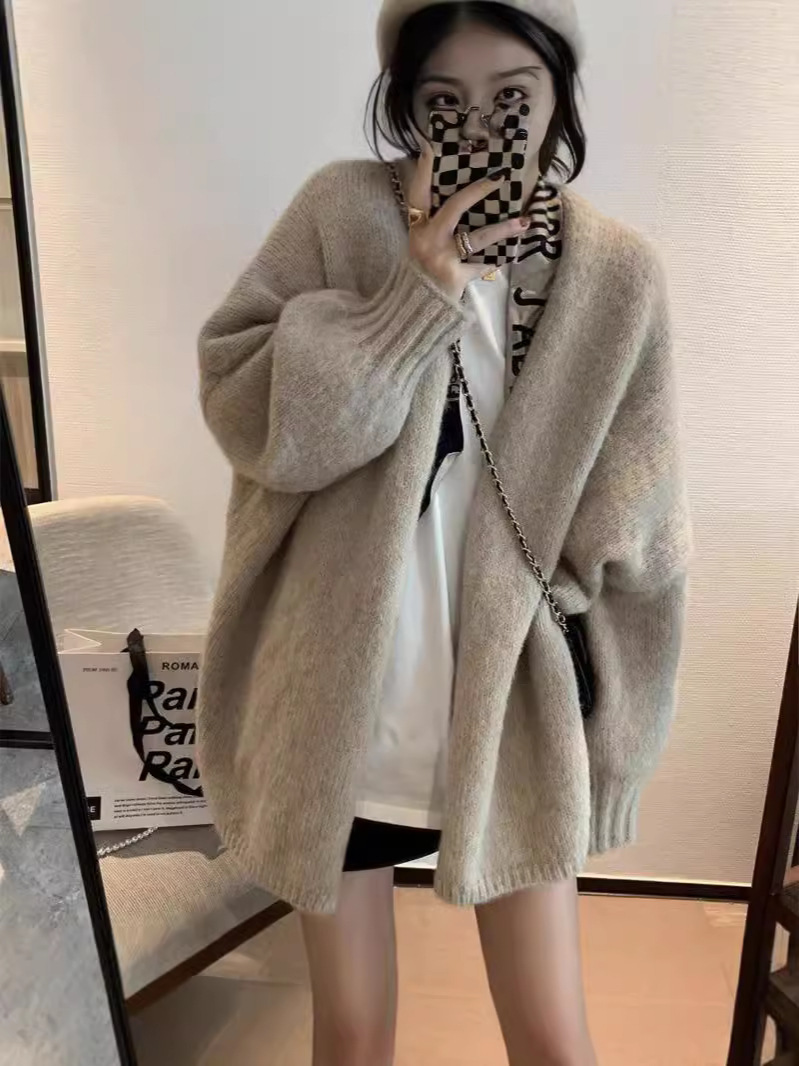 Retro Camel Bathrobe Style Large Sweater Cardigan for Women Loose and Lazy Alpaca Outer Wear Soft Waxy V Neck Shawl Jacket