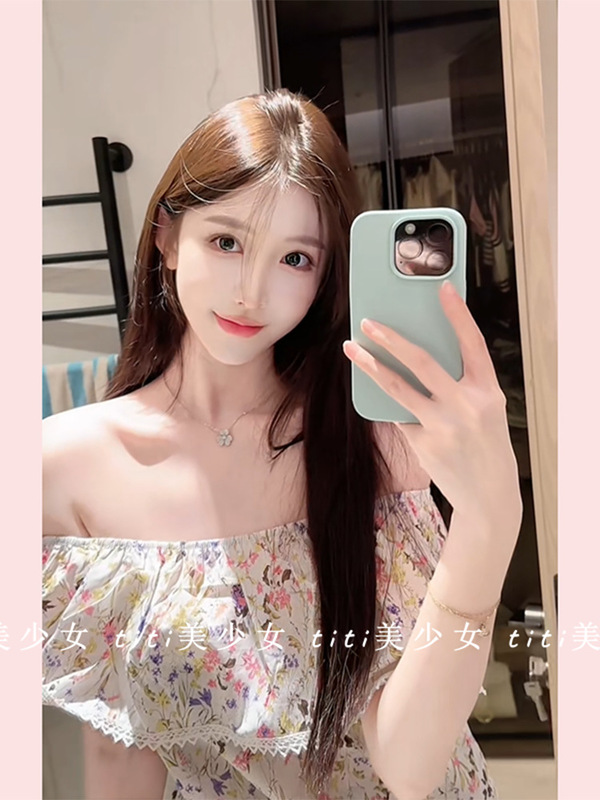 Pure Cotton Lady Handmade Beaded Lace Pure Desire One-Shoulder Design Short Top T-Shirt