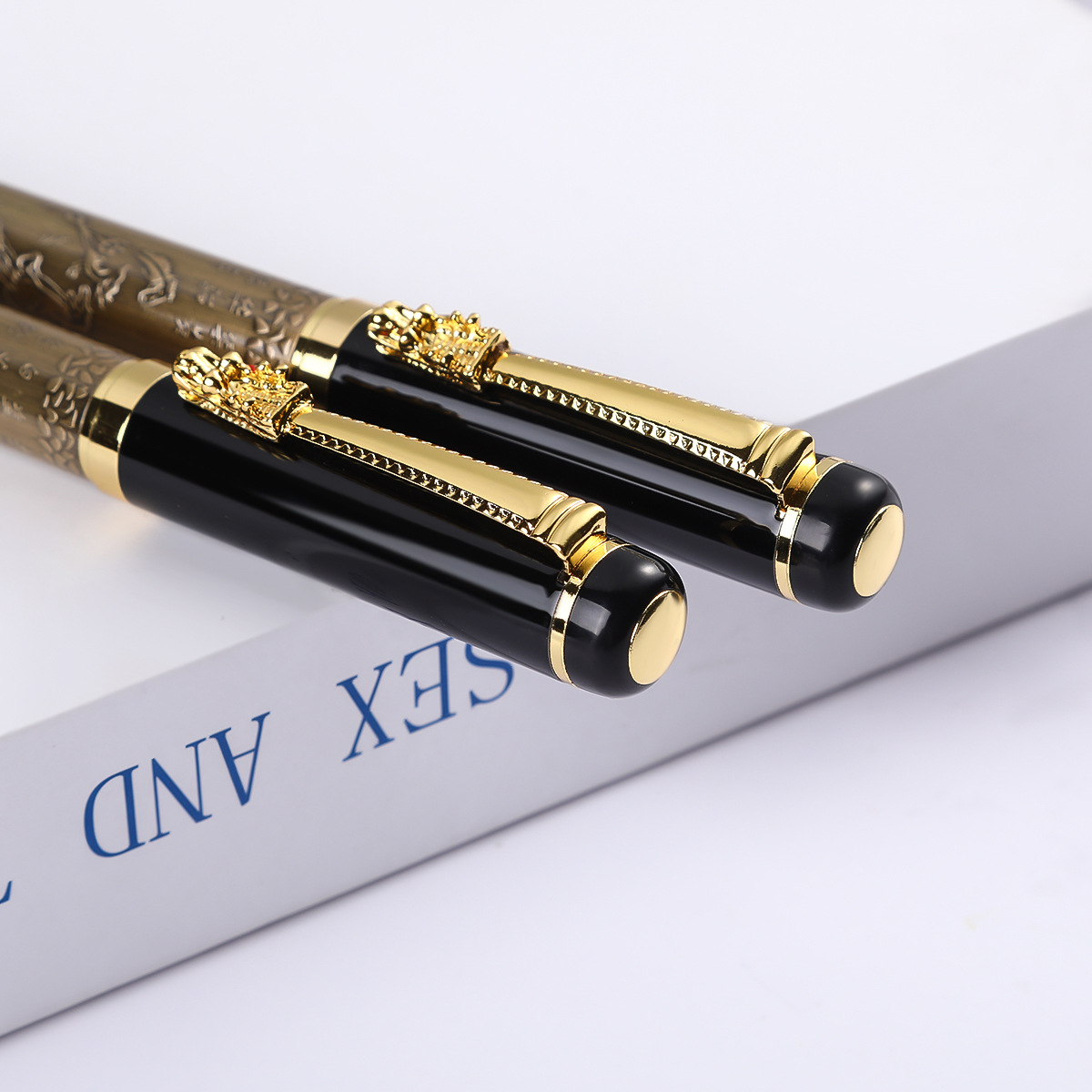 Ocho juntu firma pluma grifo regalo de negocios de bronce alivio publicidad bolígrafo letras firma de metal pluma