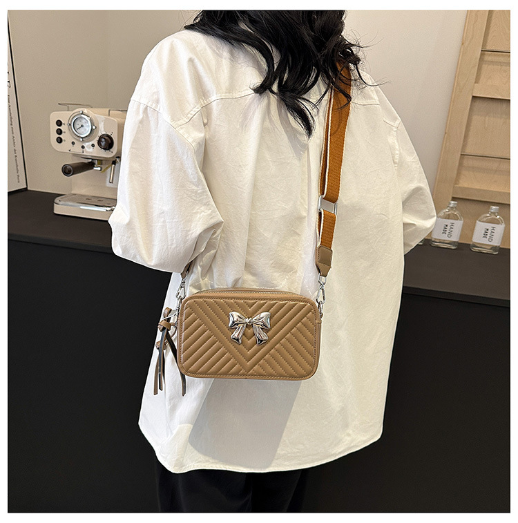 Women's Small Pu Leather Bow Knot Streetwear Square Zipper Crossbody Bag display picture 3