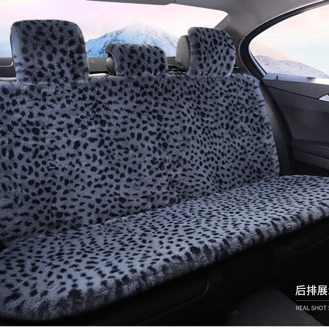 新しい冬のぬいぐるみの車のクッションネットの赤いヒョウの紋様のぬいぐるみの5つの共通のシートの快適な保温のクッション|undefined