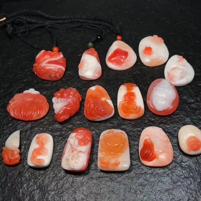 批发 天然保山南红玛瑙吊坠 红白俏色品质好 南红雕刻件 题材丰富|ru