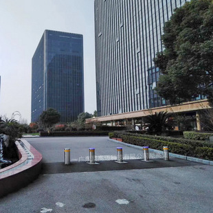 Lift-Type Anti-Automotive Impact Pile Steel Pillar Installed by School Entrance Shanghai Hongqiao Airport Roadblock