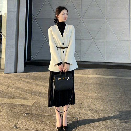 Spring little fragrance, capable and elegant, Korean drama women's professional white woolen suit and skirt two-piece suit