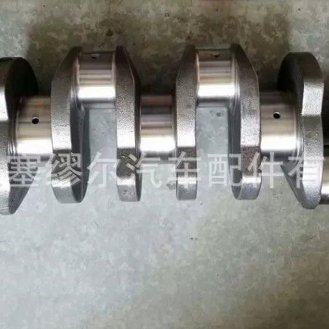 厂家供应 发动机曲轴五十铃4HF1曲轴工程车发动机曲轴