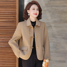 中国风妈妈装秋装外套洋气新款红色中老年女时尚短款婚宴外套女装