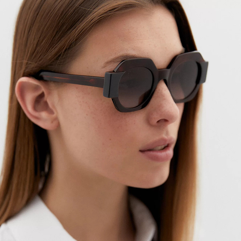 ラウンドカラーブロックサングラス 2025 新しいストリートスタイルファッション抗 UV サングラス女性のハイエンドパーソナライズされたインターネットセレブ|undefined