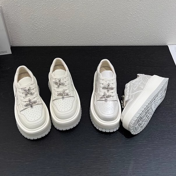 2025 Spring New Thick-Soled Soft Leather Platform Shoes for Women 6cm Height Increase Rhinestone Fashion Versatile Pearlescent White Sneakers