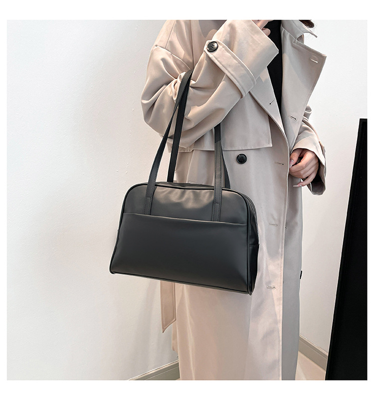 Koreli tarzı büyük kapasiteli tek omuz çantası kadın 2025 sonbahar yeni modeli retro koltuk altı çantası şık minimalist tote çanta