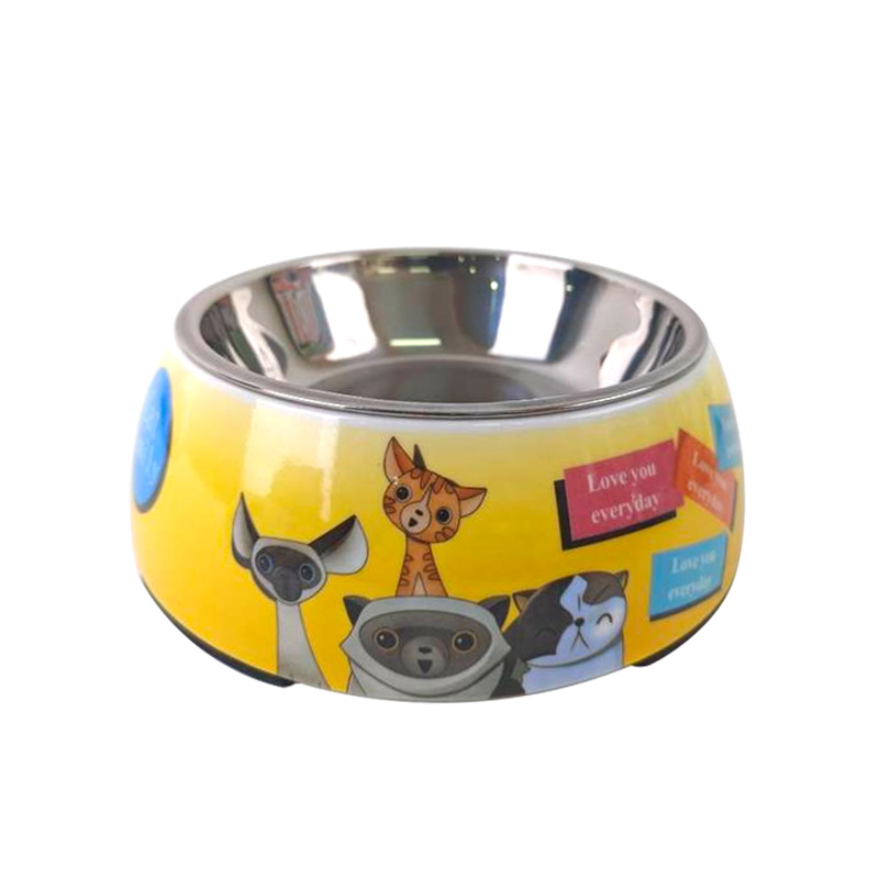 네 마리의 노란 고양이