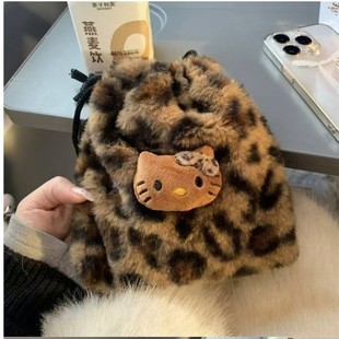 �ﶬ�ɐ�ë�qС�������yKitty���y�ռ{���ٴ��֙C��ʳ���б���