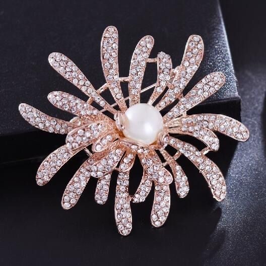 Elegant Pin Flower Artificial Gemstones Alloy Unisex Corsage