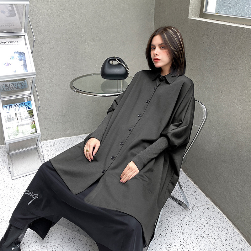 Yamamoto estilo oscuro asimétrico camisa para las mujeres primavera y otoño nueva suelta adelgazamiento moda casual drapeado capa superior