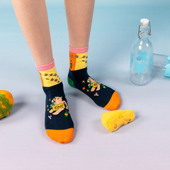 春秋季上新襪子女原創卡通插畫情侶襪批發女士吸汗透氣短襪子